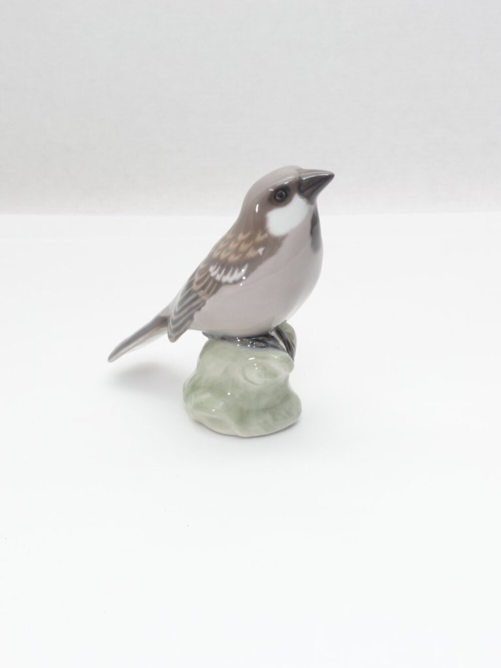 Vintage BING GRONDAHL Sparrow Porcelain Figurine Sparrow Denmark